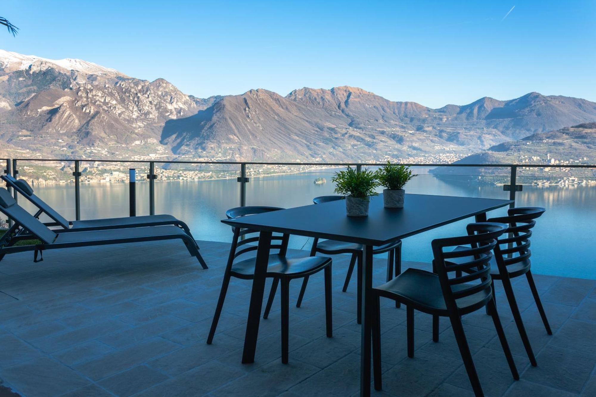 Mia Isola With Lake View, Garden And Swimming Pool Parzanica المظهر الخارجي الصورة