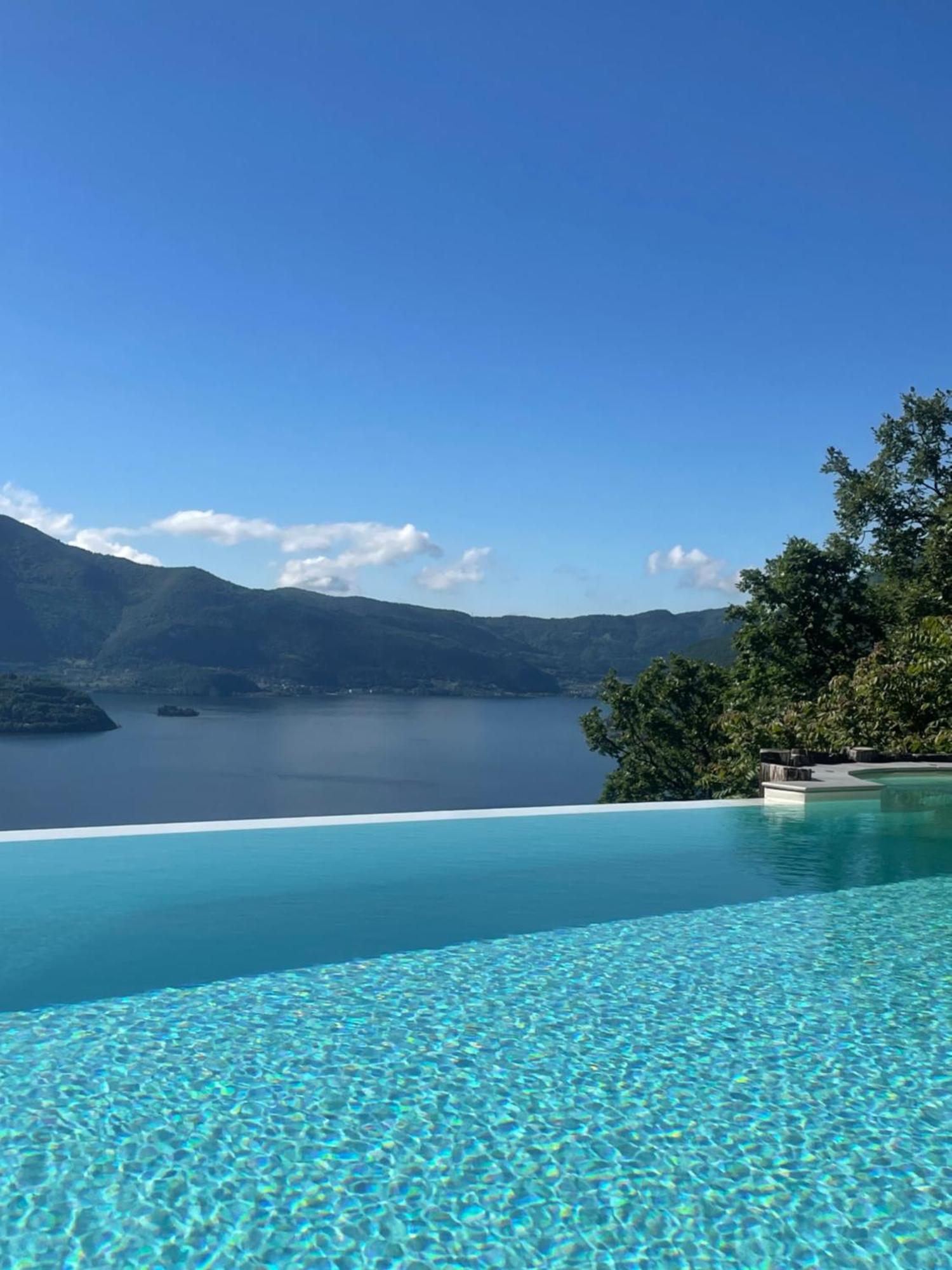 Mia Isola With Lake View, Garden And Swimming Pool Parzanica المظهر الخارجي الصورة