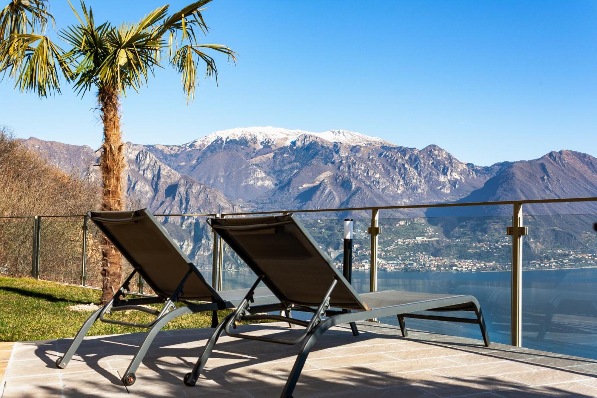 Mia Isola With Lake View, Garden And Swimming Pool Parzanica المظهر الخارجي الصورة