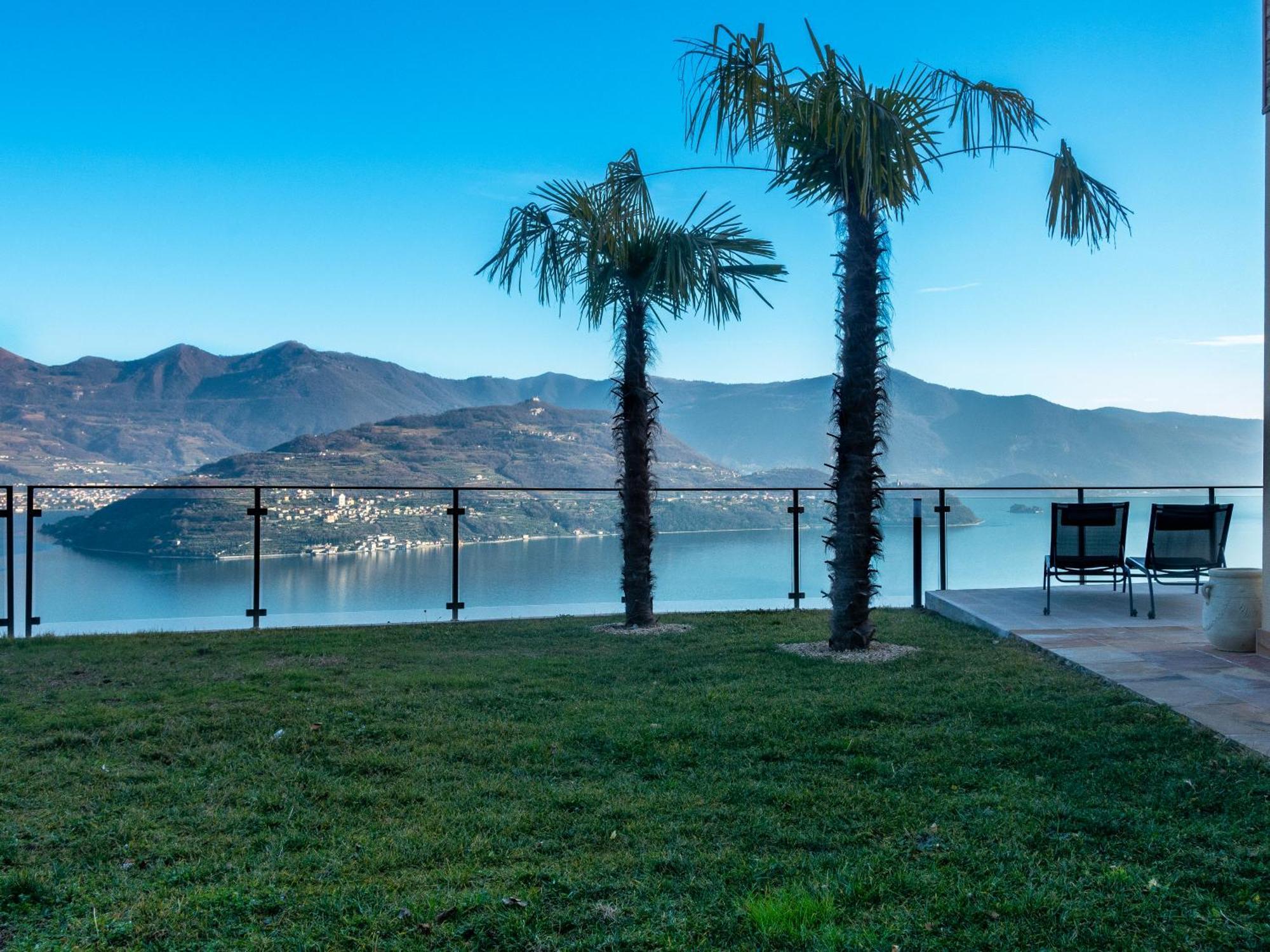 Mia Isola With Lake View, Garden And Swimming Pool Parzanica المظهر الخارجي الصورة
